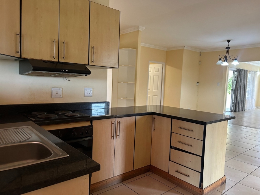 5 Bedroom Property for Sale in Beacon Bay North Eastern Cape